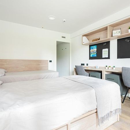 Residencia Universitaria Micampus Oviedo La Gruta ภายนอก รูปภาพ