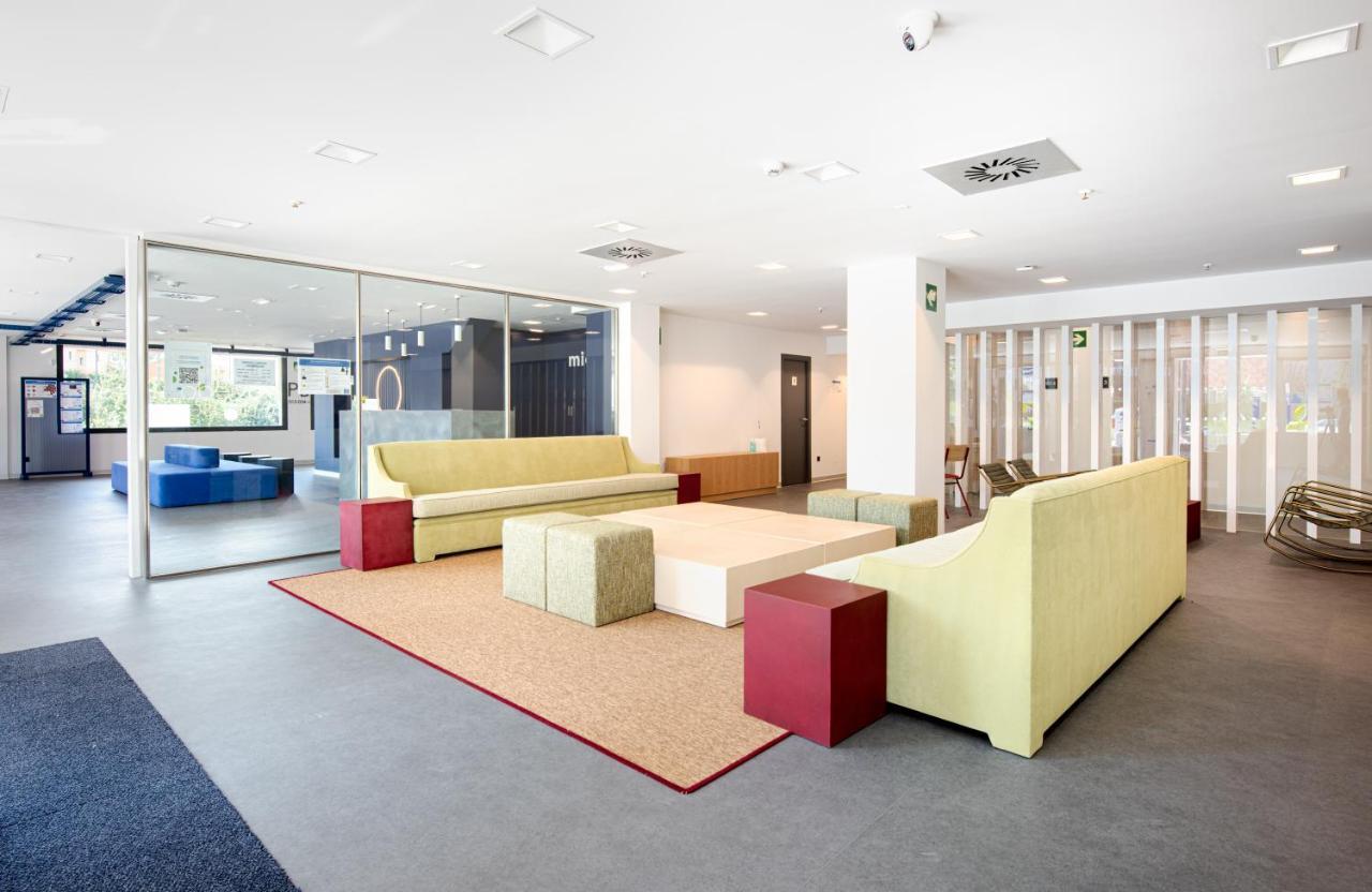 Residencia Universitaria Micampus Oviedo La Gruta ภายนอก รูปภาพ